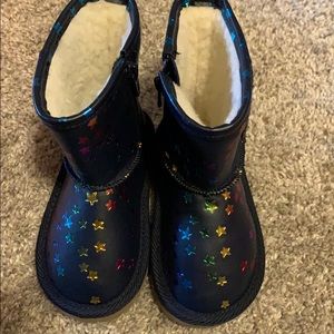 SUPER CUTE BABY BOOTS